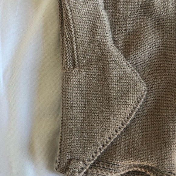 Bonnet - Picture 3 of 3